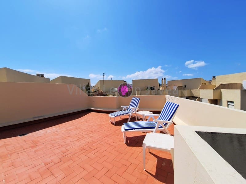 Apartamento de 3 habitaciones en Javea / Xàbia en alquiler con piscina garaje - 1.400 € (Ref: 9723602)