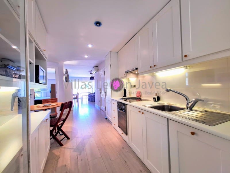 Apartamento de 3 habitaciones en Javea / Xàbia en alquiler con piscina garaje - 1.400 € (Ref: 9723602)