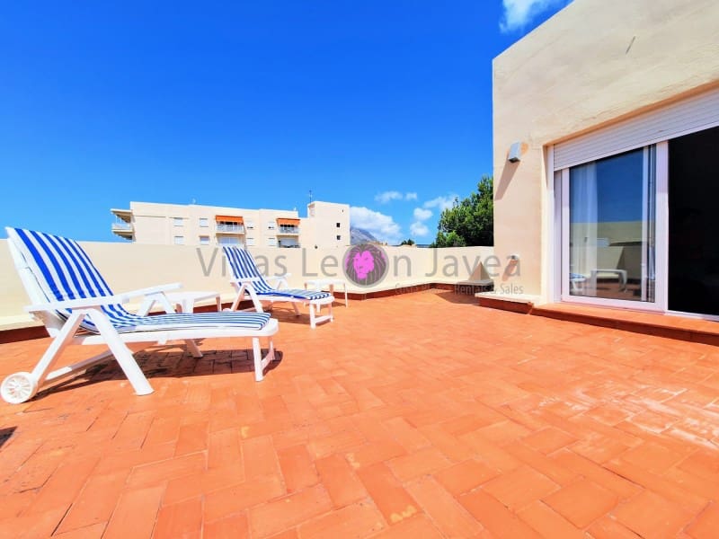 Apartamento de 3 habitaciones en Javea / Xàbia en alquiler con piscina garaje - 1.400 € (Ref: 9723602)