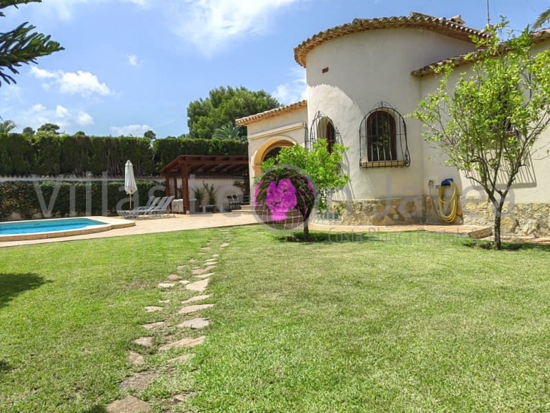 Villa/Maison de 3 chambres à louer à Javea / Xabia avec piscine - 2 000 € (Ref: 9723603)