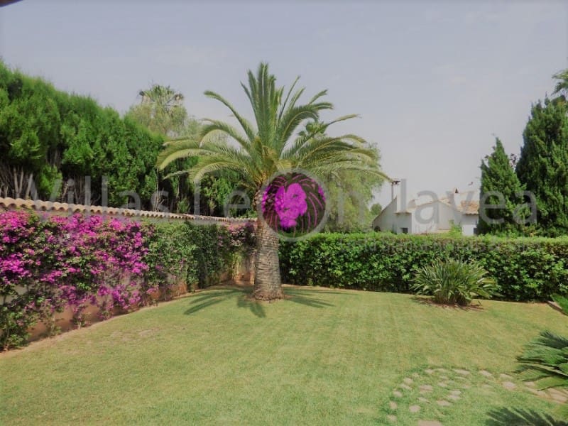 Villa/Maison de 3 chambres à louer à Javea / Xabia avec piscine - 2 000 € (Ref: 9723603)