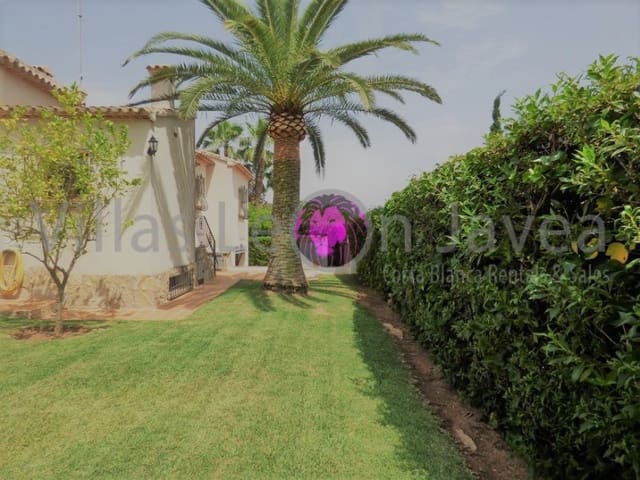 Villa/Maison de 3 chambres à louer à Cap Martí - El Tossalet - Pinomar, Javea / Xàbia avec piscine - 2 000 € (Ref: 9723603)