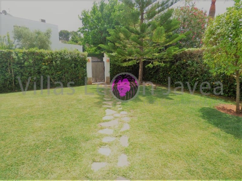 Villa/Maison de 3 chambres à louer à Javea / Xabia avec piscine - 2 000 € (Ref: 9723603)