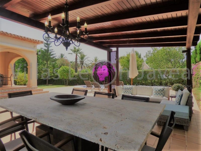 Villa/Maison de 3 chambres à louer à Javea / Xabia avec piscine - 2 000 € (Ref: 9723603)