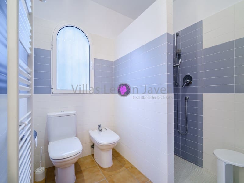 Villa/Maison de 6 chambres à louer à Javea / Xabia avec piscine - 3 700 € (Ref: 9723605)