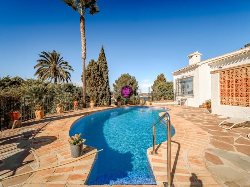 Villa/Maison de 6 chambres à louer à Javea / Xabia avec piscine - 3 700 € (Ref: 9723605)