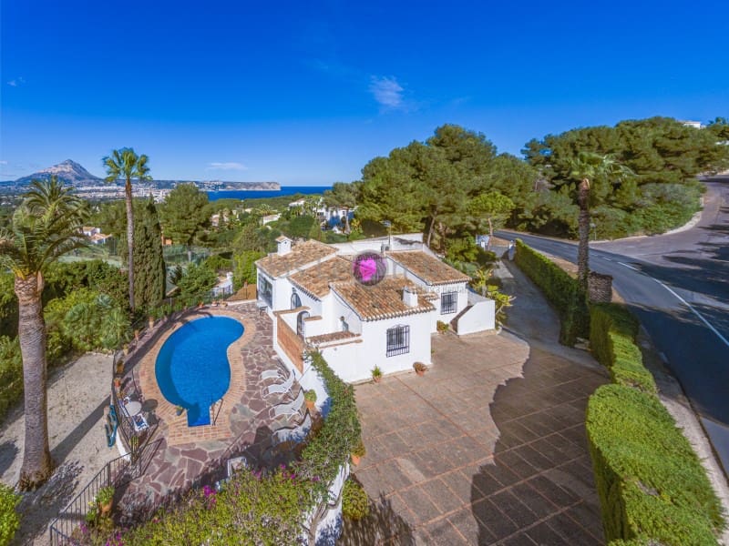 Villa/Maison de 6 chambres à louer à Javea / Xabia avec piscine - 3 700 € (Ref: 9723605)