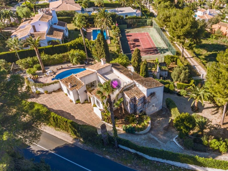 Villa/Maison de 6 chambres à louer à Javea / Xabia avec piscine - 3 700 € (Ref: 9723605)