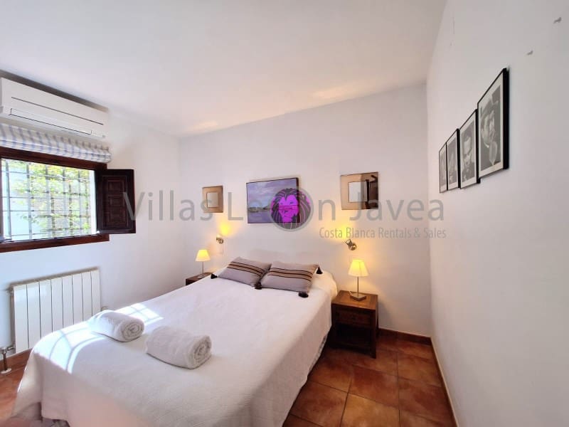 Villa/Maison de 3 chambres à louer à Javea / Xabia avec piscine - 1 750 € (Ref: 9723607)