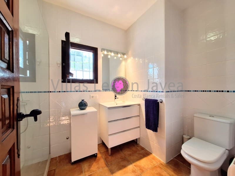 Villa/Maison de 3 chambres à louer à Javea / Xabia avec piscine - 1 750 € (Ref: 9723607)