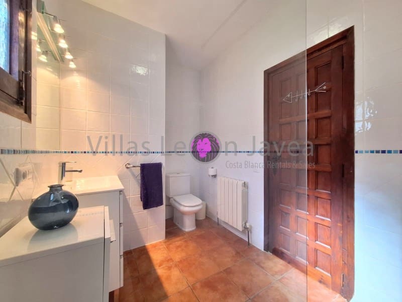 Villa/Maison de 3 chambres à louer à Javea / Xabia avec piscine - 1 750 € (Ref: 9723607)