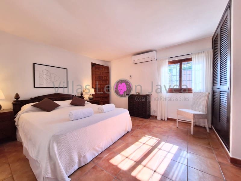 Villa/Maison de 3 chambres à louer à Javea / Xabia avec piscine - 1 750 € (Ref: 9723607)