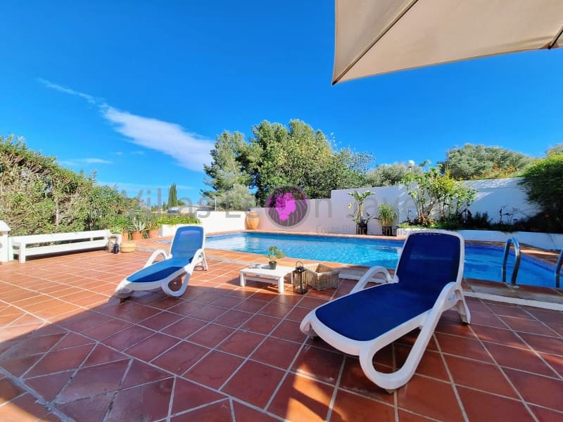 Villa/Maison de 3 chambres à louer à Javea / Xabia avec piscine - 1 750 € (Ref: 9723607)