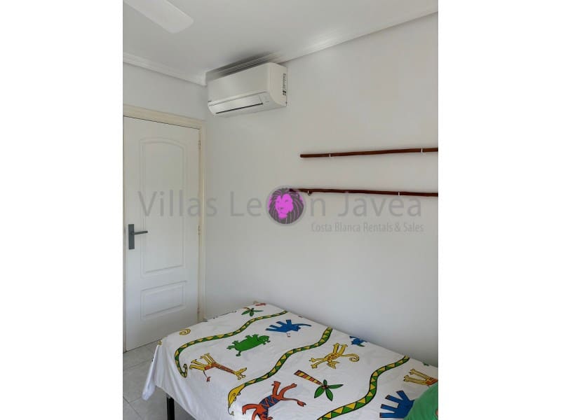 Bungalow de 3 habitaciones en Javea / Xàbia en alquiler - 1.300 € (Ref: 9723613)