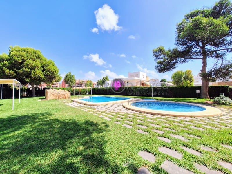 2 soverom Leilighet til leie i Javea / Xabia med garasje - € 1 970 (Ref: 9761917)