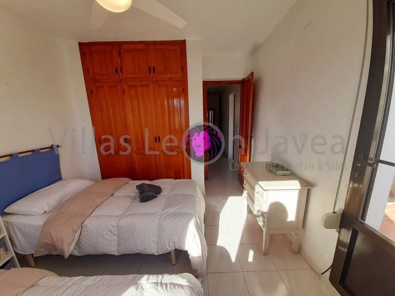 3 soveværelse Byhus til leje i Javea / Xabia med swimmingpool garage - € 1.200 (Ref: 9790956)