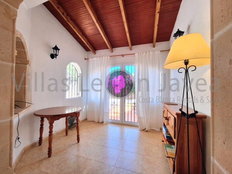 3 soveværelse Byhus til leje i Javea / Xabia med swimmingpool garage - € 1.200 (Ref: 9790956)