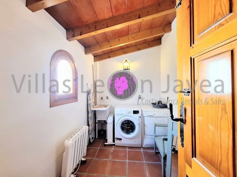 3 soveværelse Byhus til leje i Javea / Xabia med swimmingpool garage - € 1.200 (Ref: 9790956)