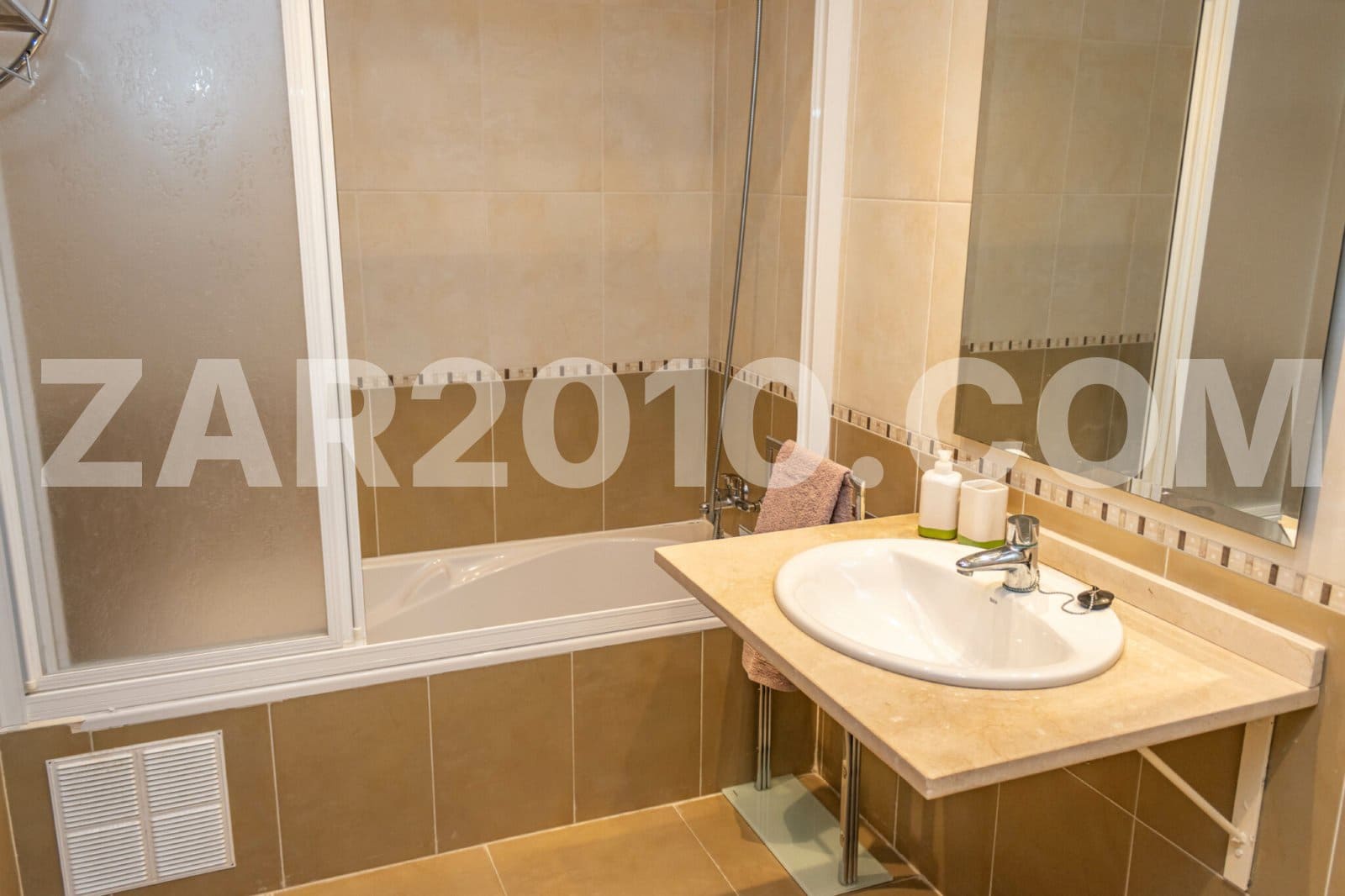 2 bedroom Apartment for sale in Garrucha with garage - € 185,000 (Ref: 10041939)