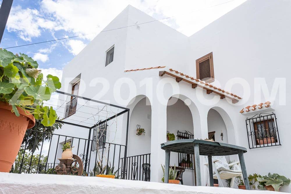 Chalet de 4 habitaciones en Mojácar en venta con garaje - 450.000 € (Ref: 10054300)