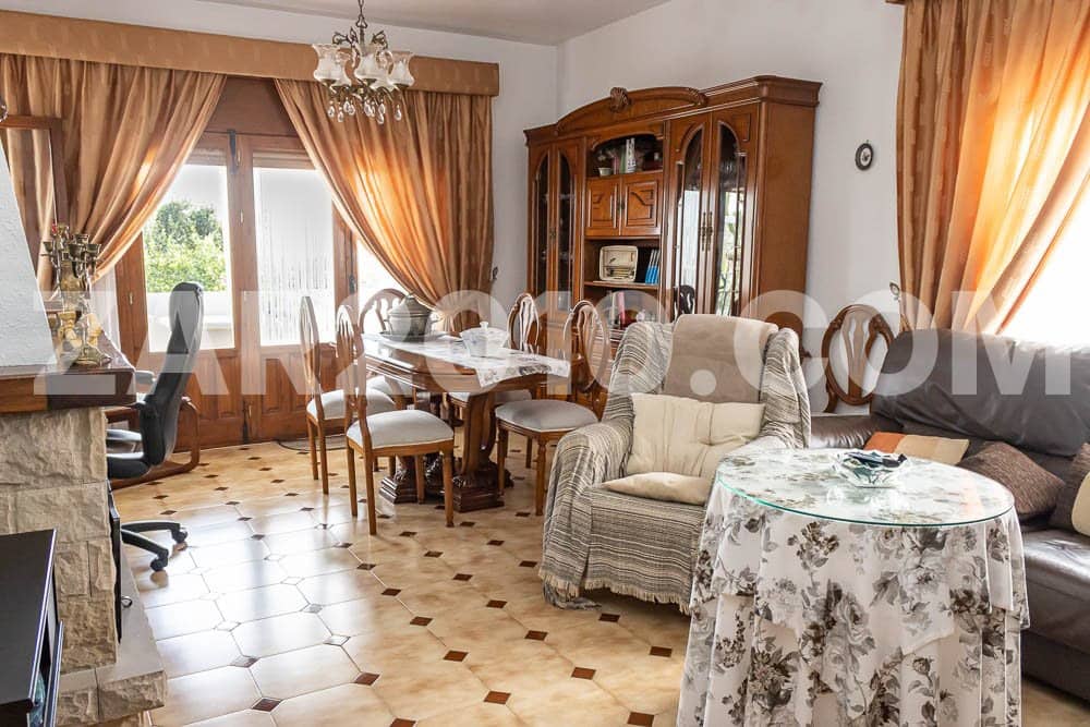 Chalet de 4 habitaciones en Mojácar en venta con garaje - 450.000 € (Ref: 10054300)