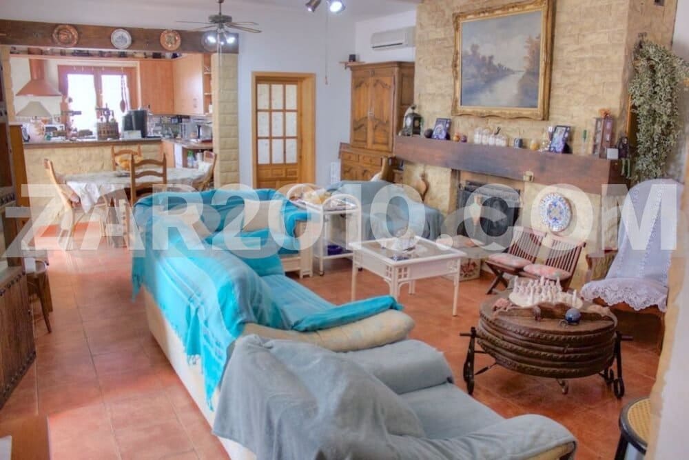 4 soveværelse Finca/Landehus til salg i Antas med garage - € 260.000 (Ref: 3751679)