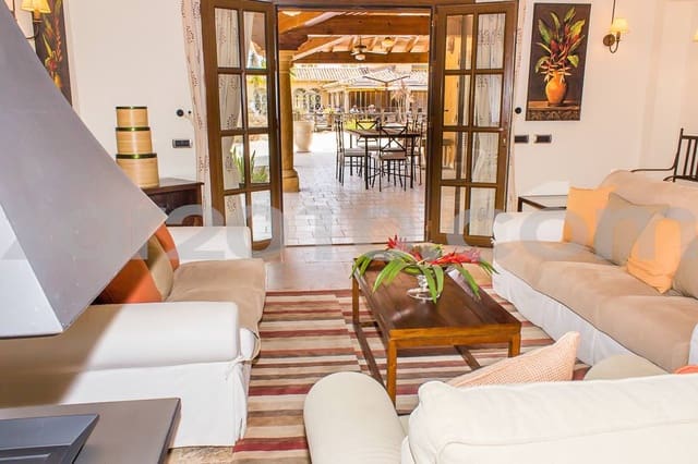 4 chambre Villa/Maison à vendre à Vera avec piscine garage - 1 150 000 € (Ref: 4042033)