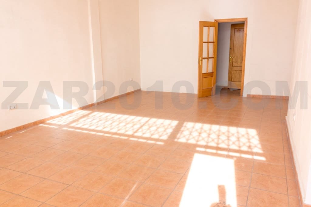 Kaupallinen vuokrattavana paikassa Vera - 400 € (Ref: 7704735)