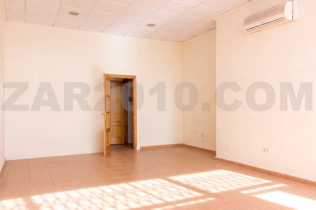 Commercial for rent in Vera Ciudad, Vera - € 400 (Ref: 7704735)