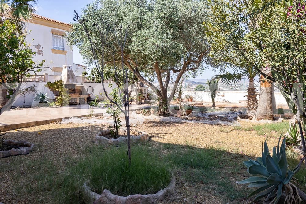 4 sypialnia Willa na sprzedaż w Garrucha z garażem - 550 000 € (Ref: 8545457)