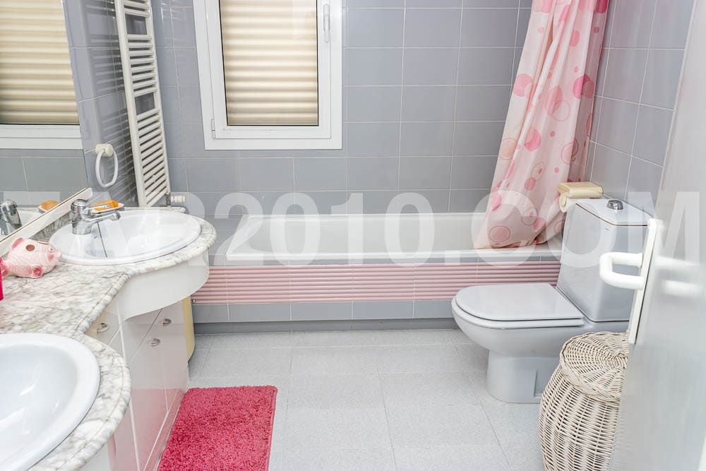 4 sypialnia Willa na sprzedaż w Garrucha z garażem - 550 000 € (Ref: 8545457)