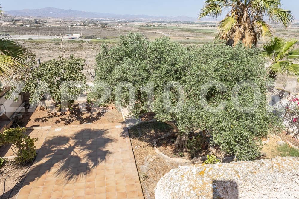 4 sypialnia Willa na sprzedaż w Garrucha z garażem - 550 000 € (Ref: 8545457)