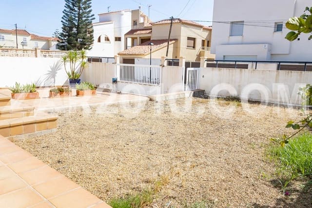 4 sovrum Villa till salu i Garrucha med garage - 550 000 € (Ref: 8545457)