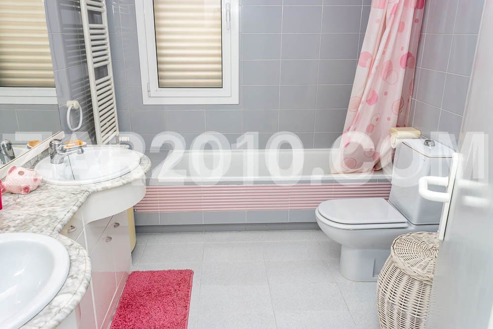 4 Zimmer Villa zu verkaufen in Garrucha mit Garage - 550.000 € (Ref: 8545457)
