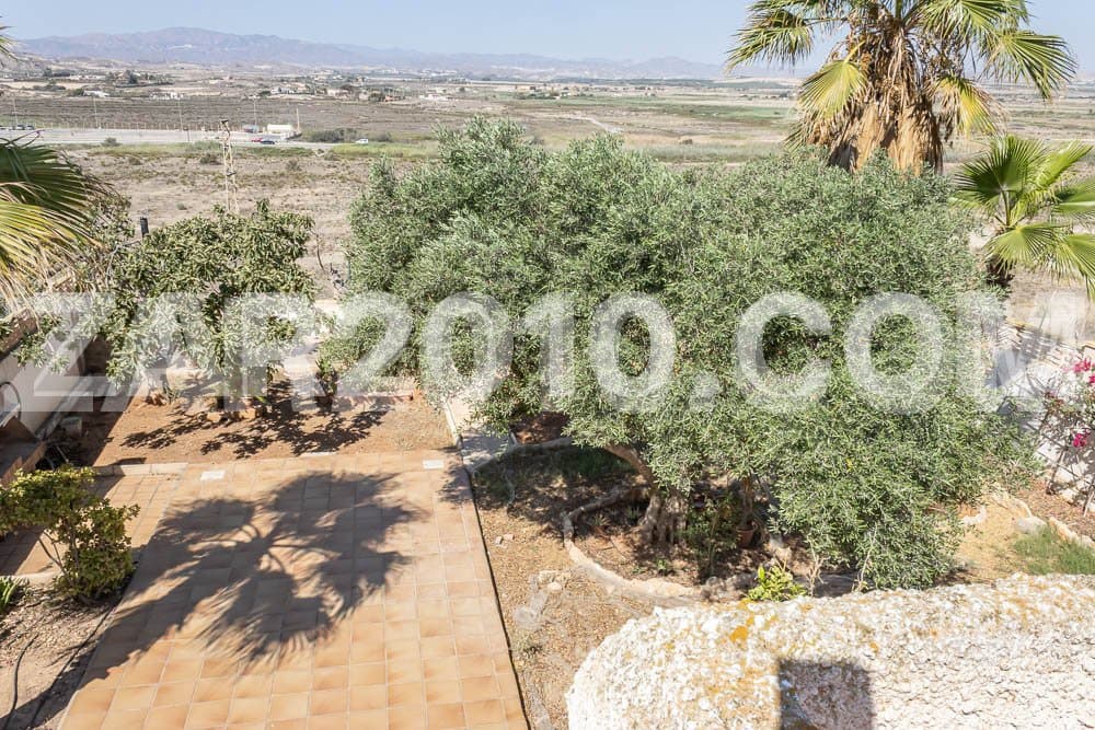 4 Zimmer Villa zu verkaufen in Garrucha mit Garage - 550.000 € (Ref: 8545457)