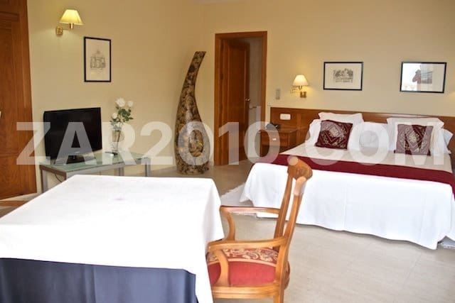 29 soverom Hotell til salgs i Almeria by med svømmebasseng - € 3 200 000 (Ref: 8560387)