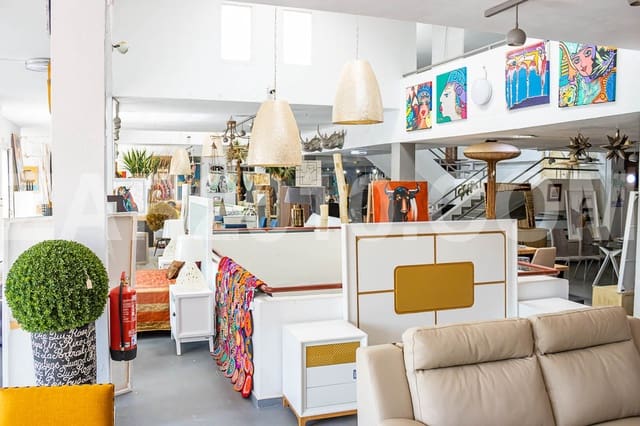 2 bedroom Commercial for rent in Mojácar with garage - € 6,900 (Ref: 8815135)