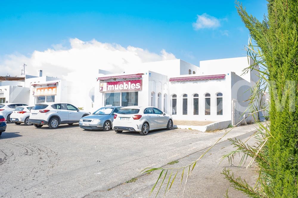 2 bedroom Commercial for rent in Mojacar with garage - € 6,900 (Ref: 8815135)