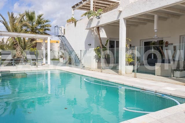 4 soverom Villa til salgs i Vera Ciudad, Vera med svømmebasseng garasje - € 570 000 (Ref: 8881099)