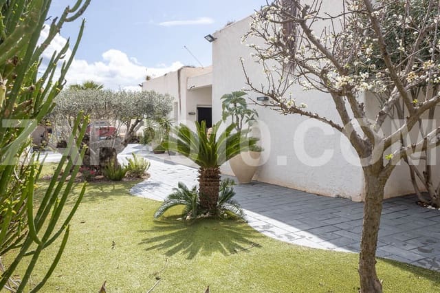 4 soverom Villa til salgs i Vera Ciudad, Vera med svømmebasseng garasje - € 570 000 (Ref: 8881099)