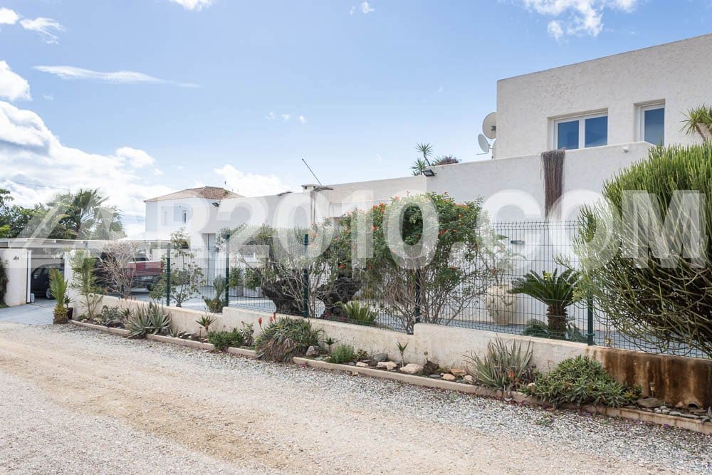 4 soverom Villa til salgs i Cuevas del Almanzora med svømmebasseng garasje - € 650 000 (Ref: 8881099)