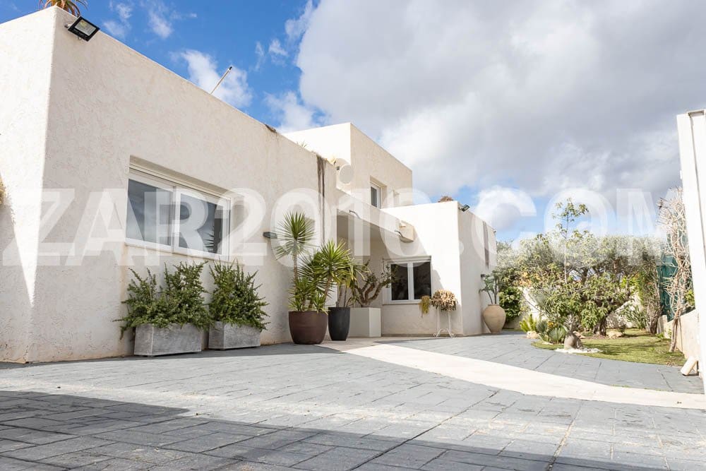4 soverom Villa til salgs i Cuevas del Almanzora med svømmebasseng garasje - € 650 000 (Ref: 8881099)