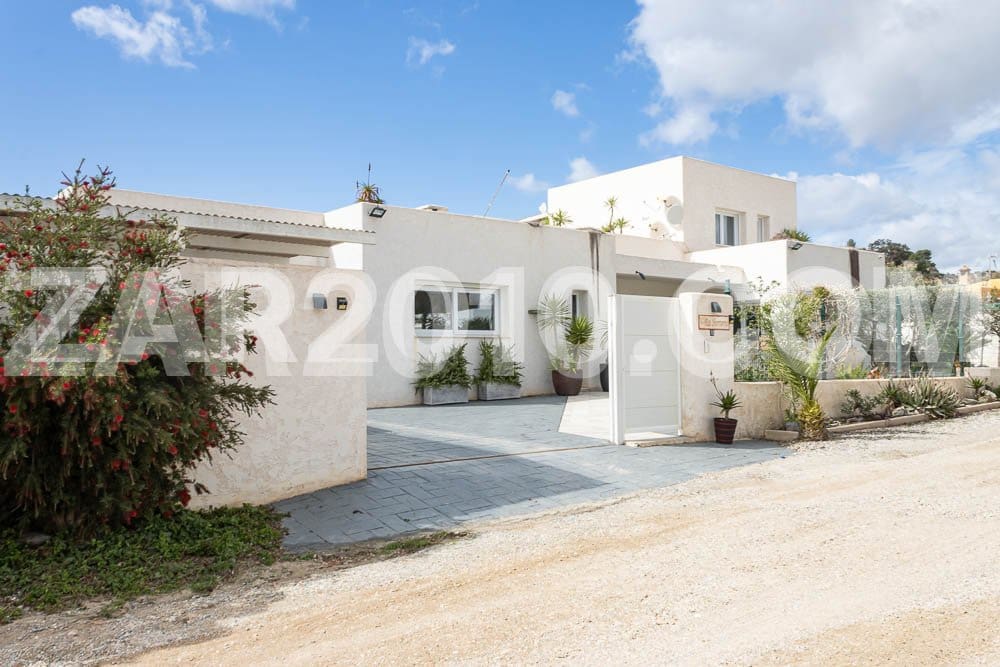 4 soverom Villa til salgs i Cuevas del Almanzora med svømmebasseng garasje - € 650 000 (Ref: 8881099)