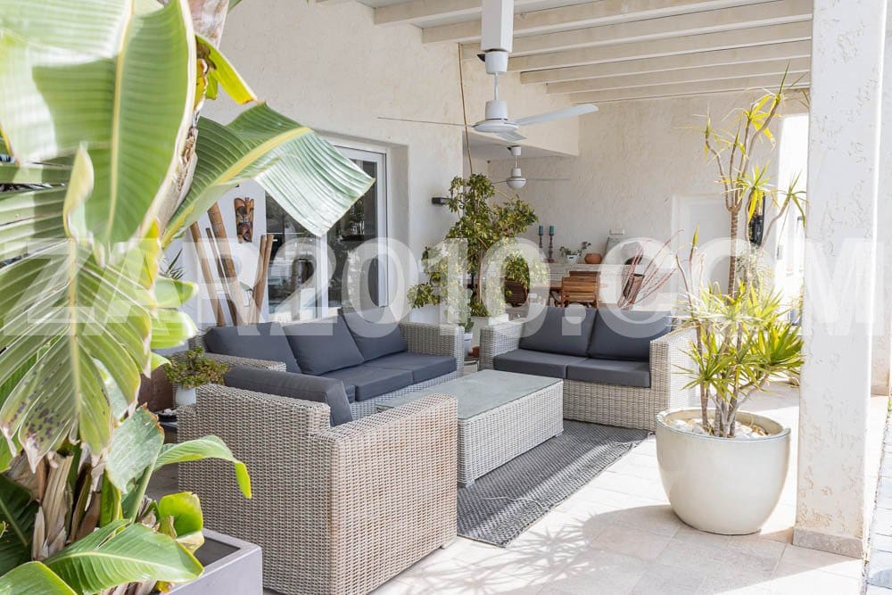 4 soverom Villa til salgs i Cuevas del Almanzora med svømmebasseng garasje - € 650 000 (Ref: 8881099)