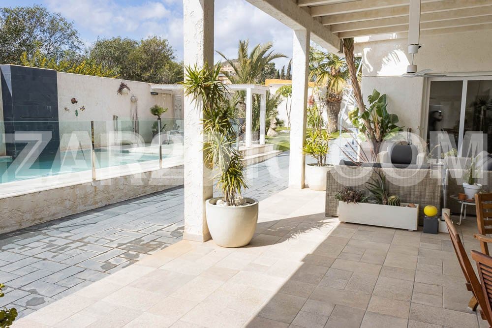 4 soverom Villa til salgs i Cuevas del Almanzora med svømmebasseng garasje - € 650 000 (Ref: 8881099)