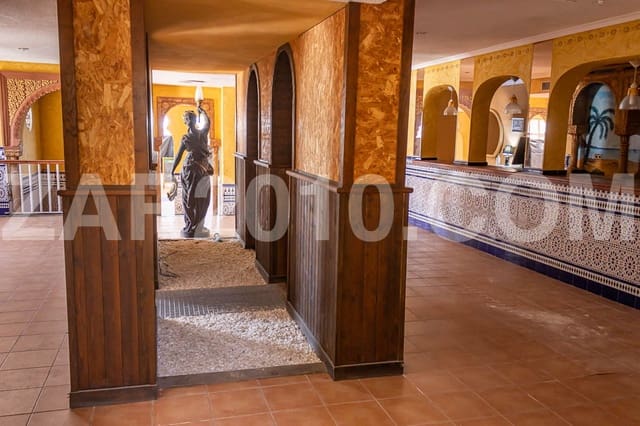 31 bedroom Hotel for sale in San Juan de los Terreros, Pulpí - € 1,900,000 (Ref: 9069181)