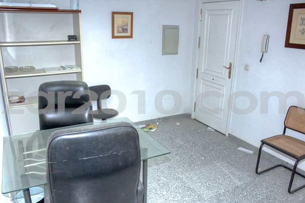 3 quarto Escritório para arrendar em Garrucha - 350 € (Ref: 9258089)