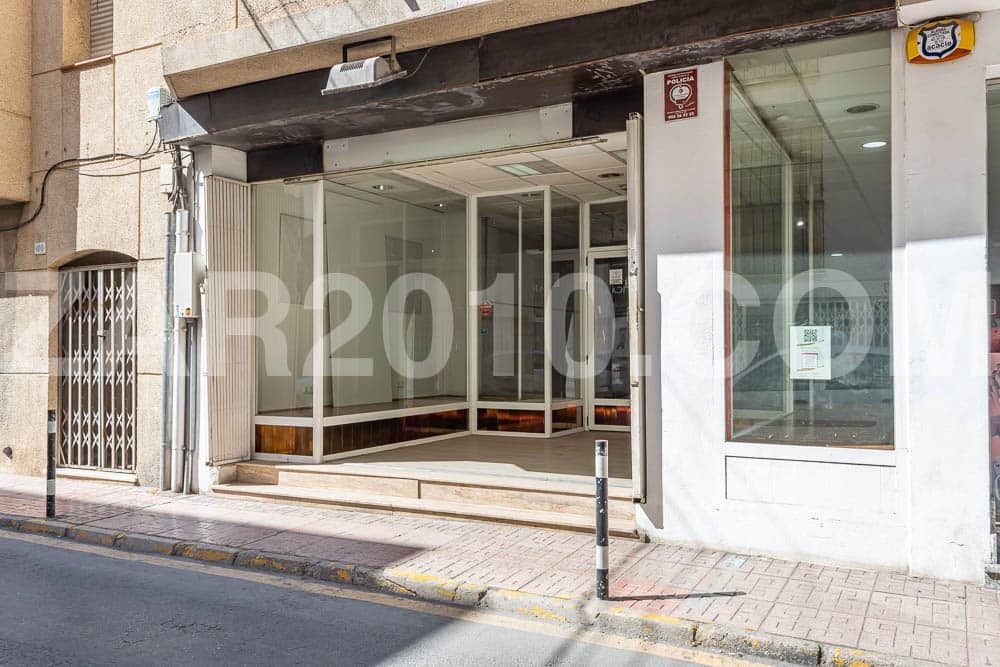 1 quarto Comercial para arrendar em Garrucha - 1 300 € (Ref: 9278367)