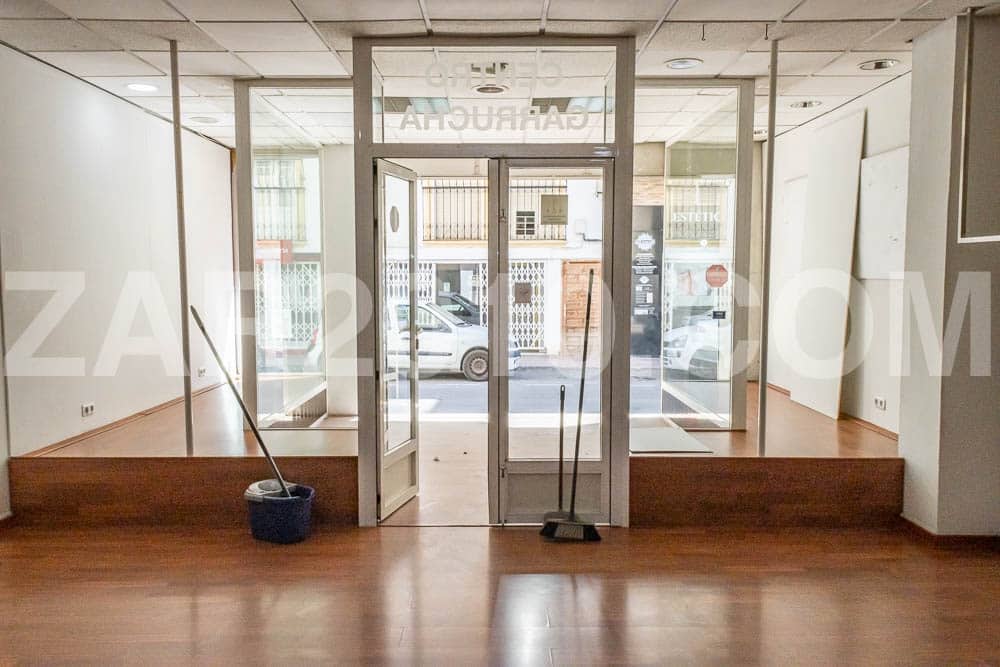 1 quarto Comercial para arrendar em Garrucha - 1 300 € (Ref: 9278367)