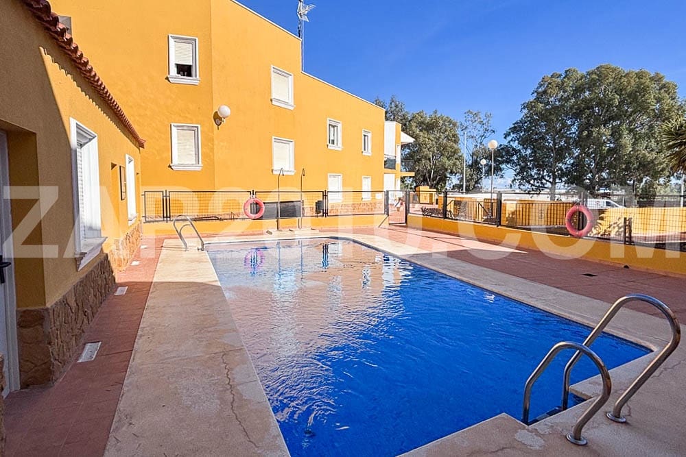 2 soveværelse Lejlighed til salg i Cuevas del Almanzora med swimmingpool garage - € 130.000 (Ref: 9384885)